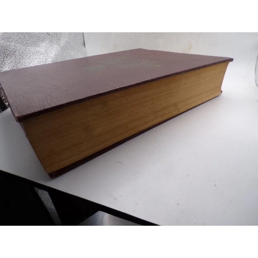 1960 Britannica World Language Dictionary Set Vol 1 & 2 Funk Wagnalls Burgundy
